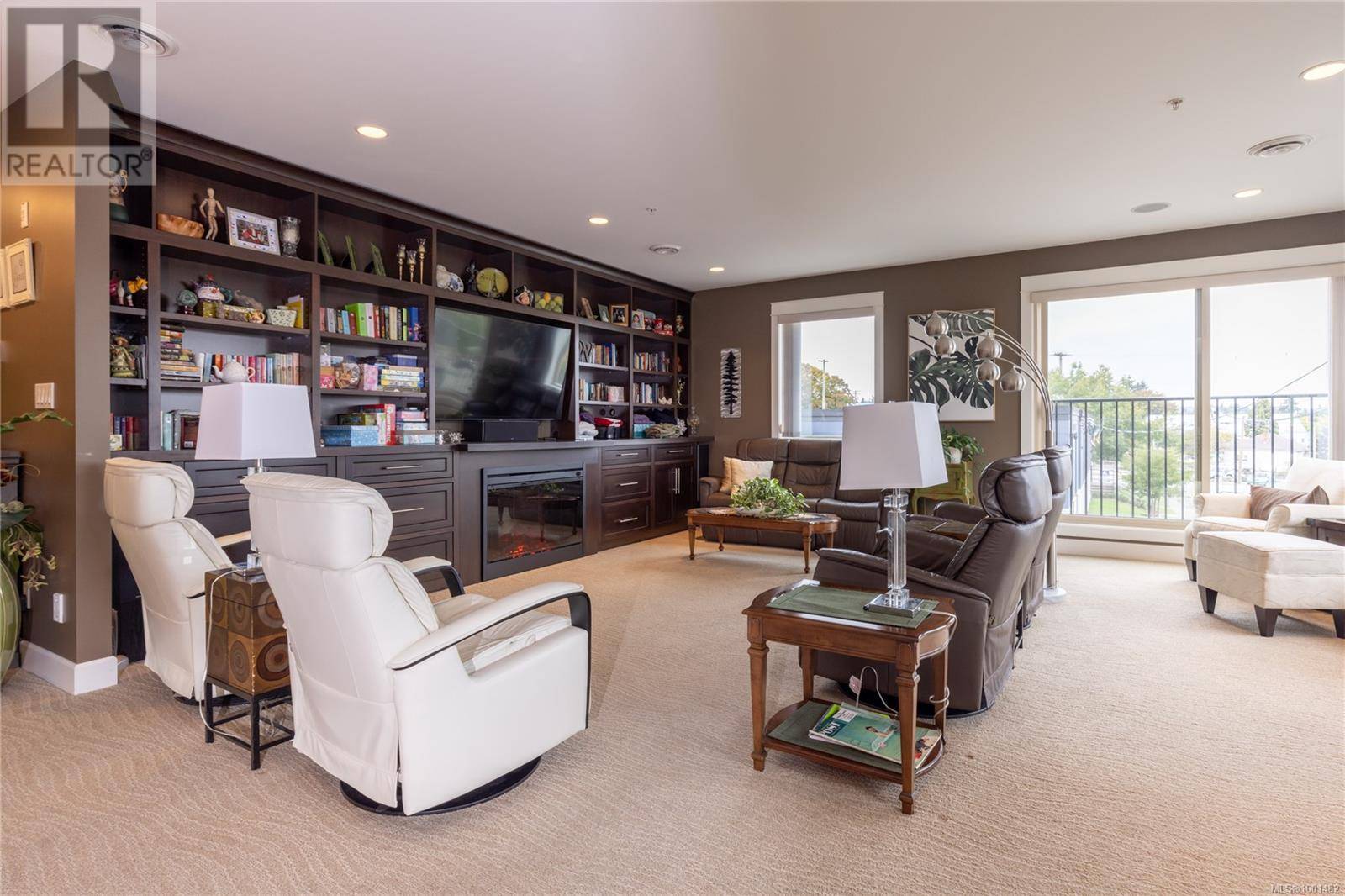 Nanaimo, BC V9R2R4,319 Selby St