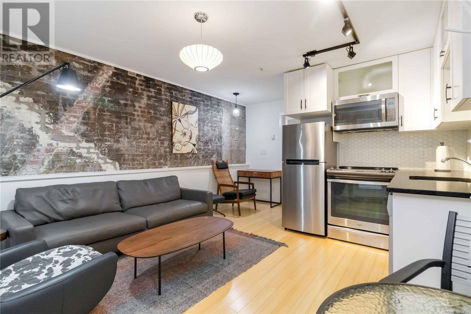 Victoria, BC V8W1R3,535 Fisgard ST #103