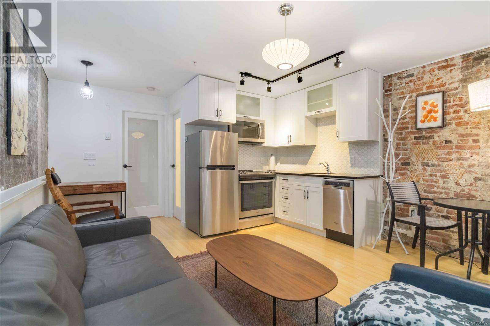 Victoria, BC V8W1R3,535 Fisgard ST #103