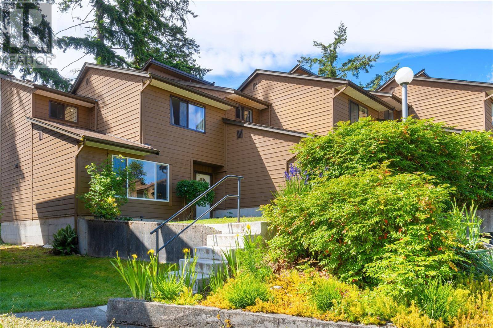 Nanaimo, BC V9R5V4,855 Howard AVE #9