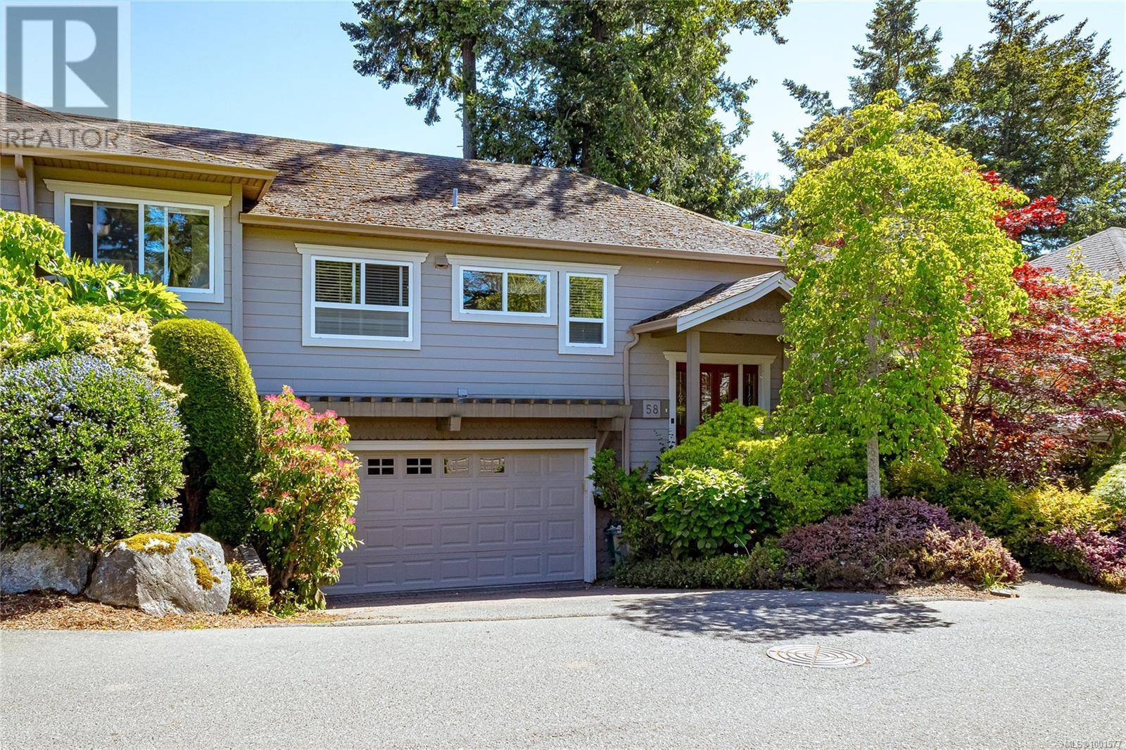 View Royal, BC V9A7M9,118 Aldersmith PL #58