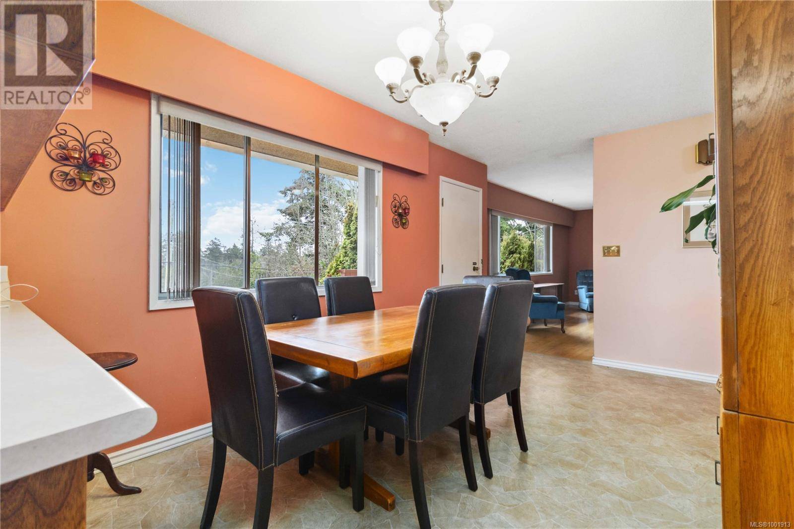 Central Saanich, BC V8M1M2,7194 Veyaness Rd
