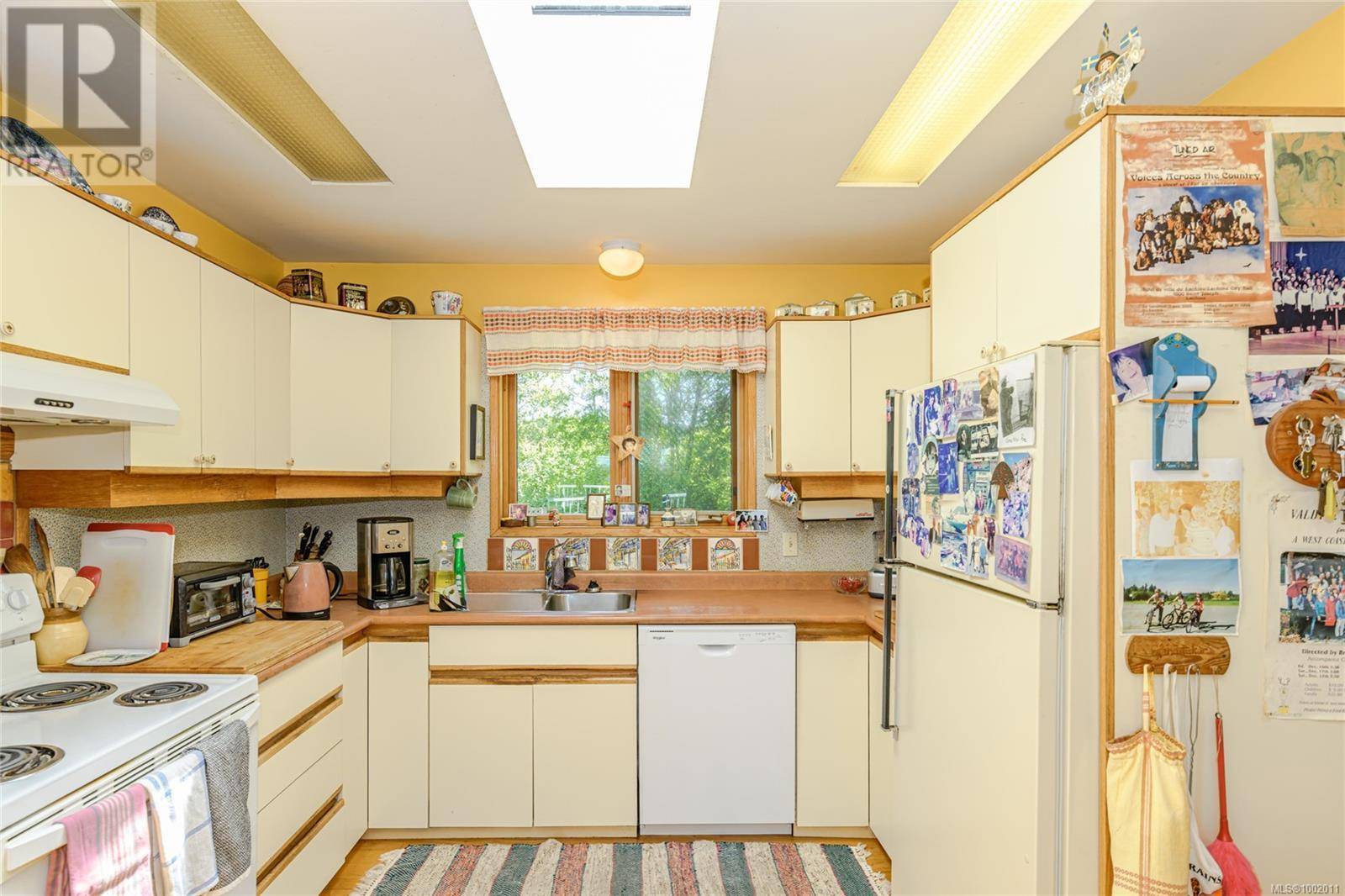 Salt Spring, BC V8K1C5,169 Fernwood Rd