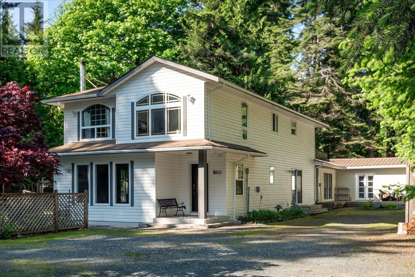 Bowser, BC V0R1G0,4672 Thompson Clarke Rd