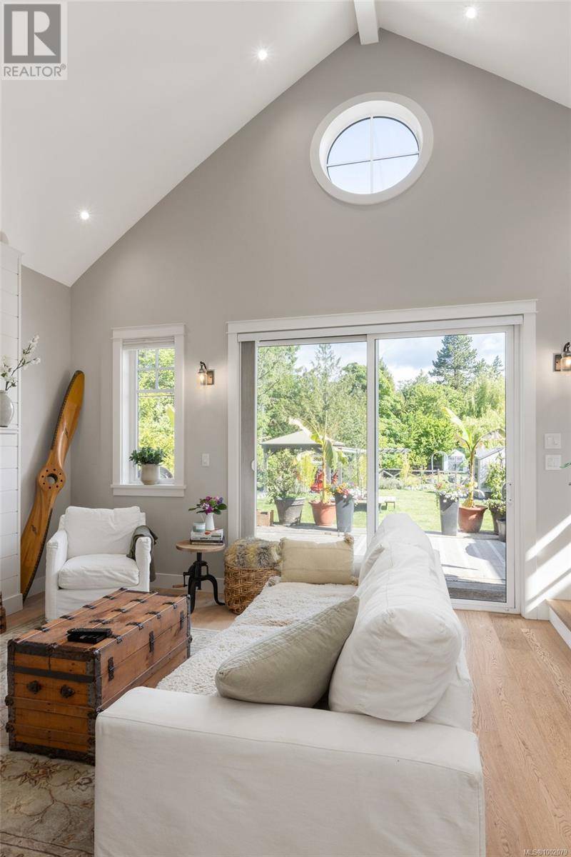 North Saanich, BC V8L5S2,648 Birch Rd