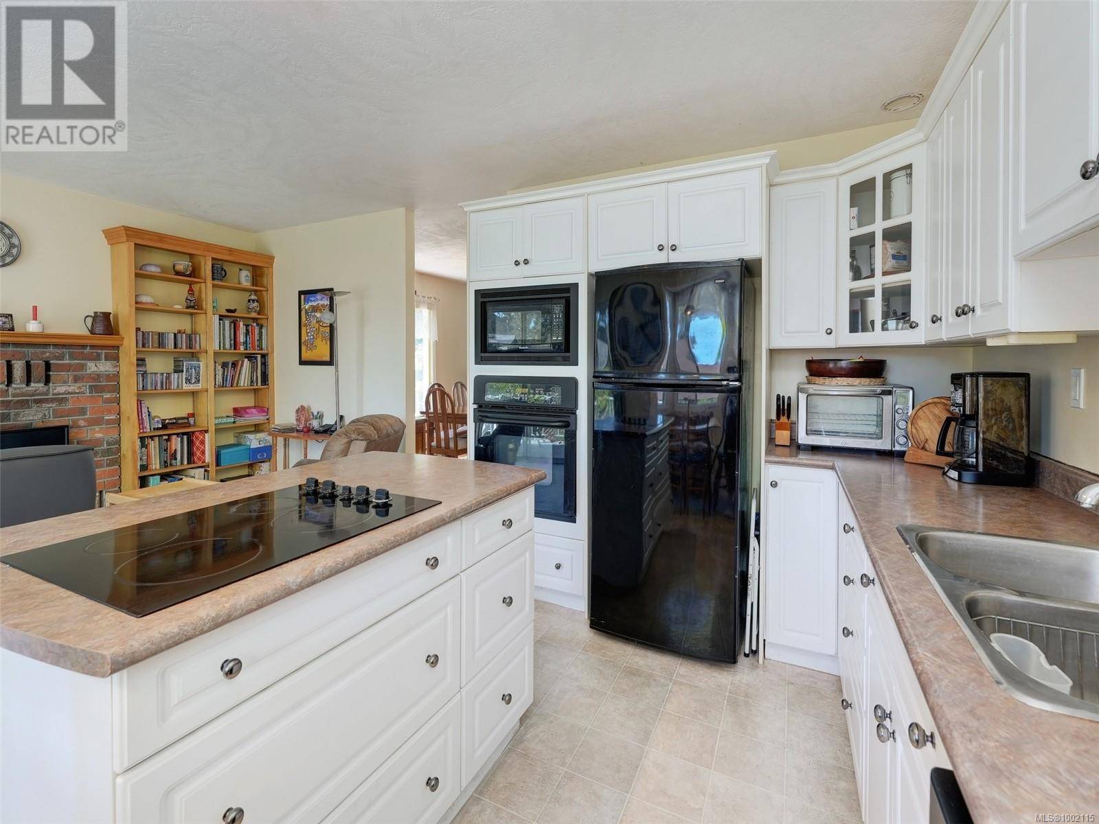 Central Saanich, BC V8M1A6,6797 Wendonna Pl
