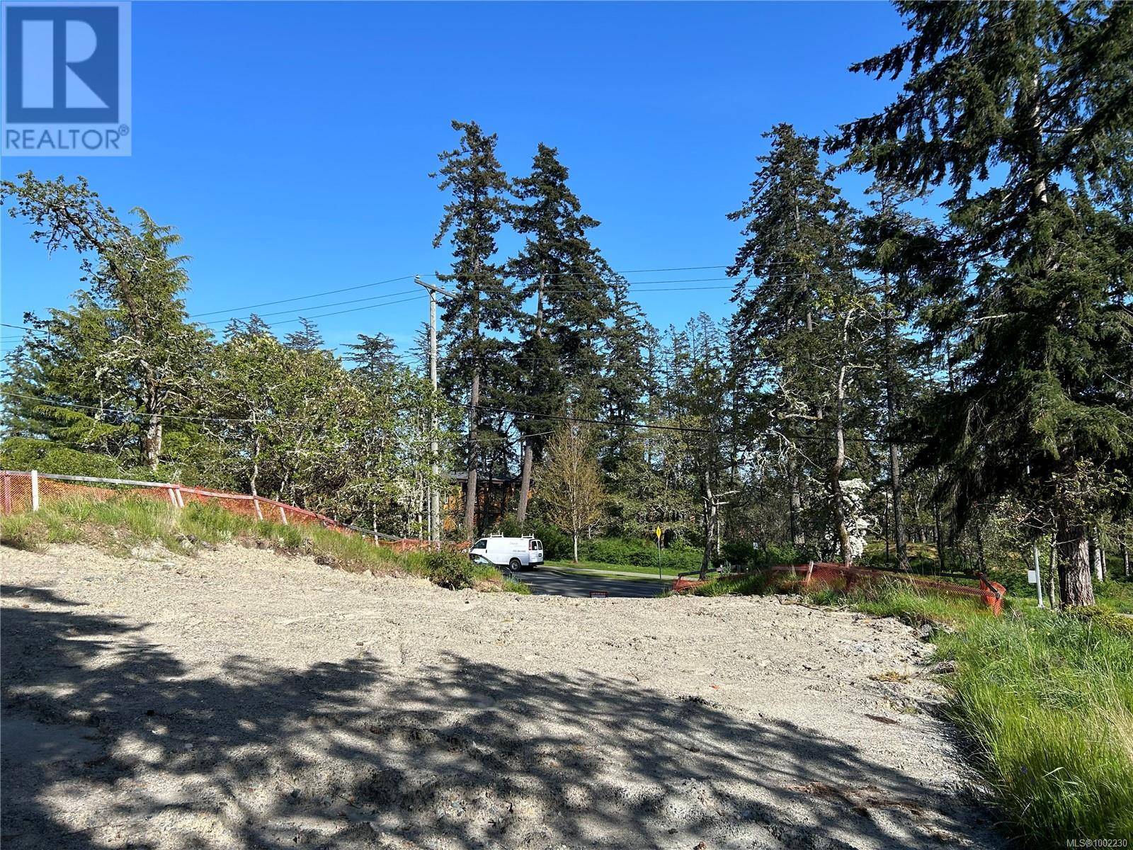 View Royal, BC V9B6J6,2204 Burnside Rd W