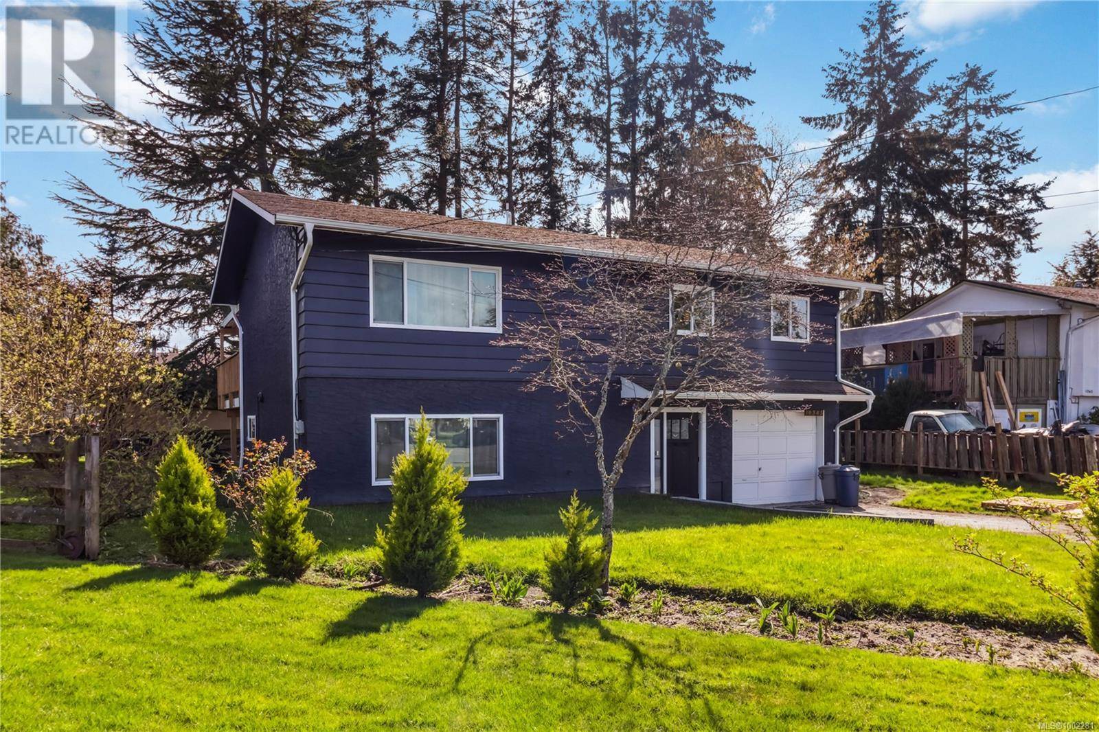 Sidney, BC V8L3J5,10343 Patricia Pl