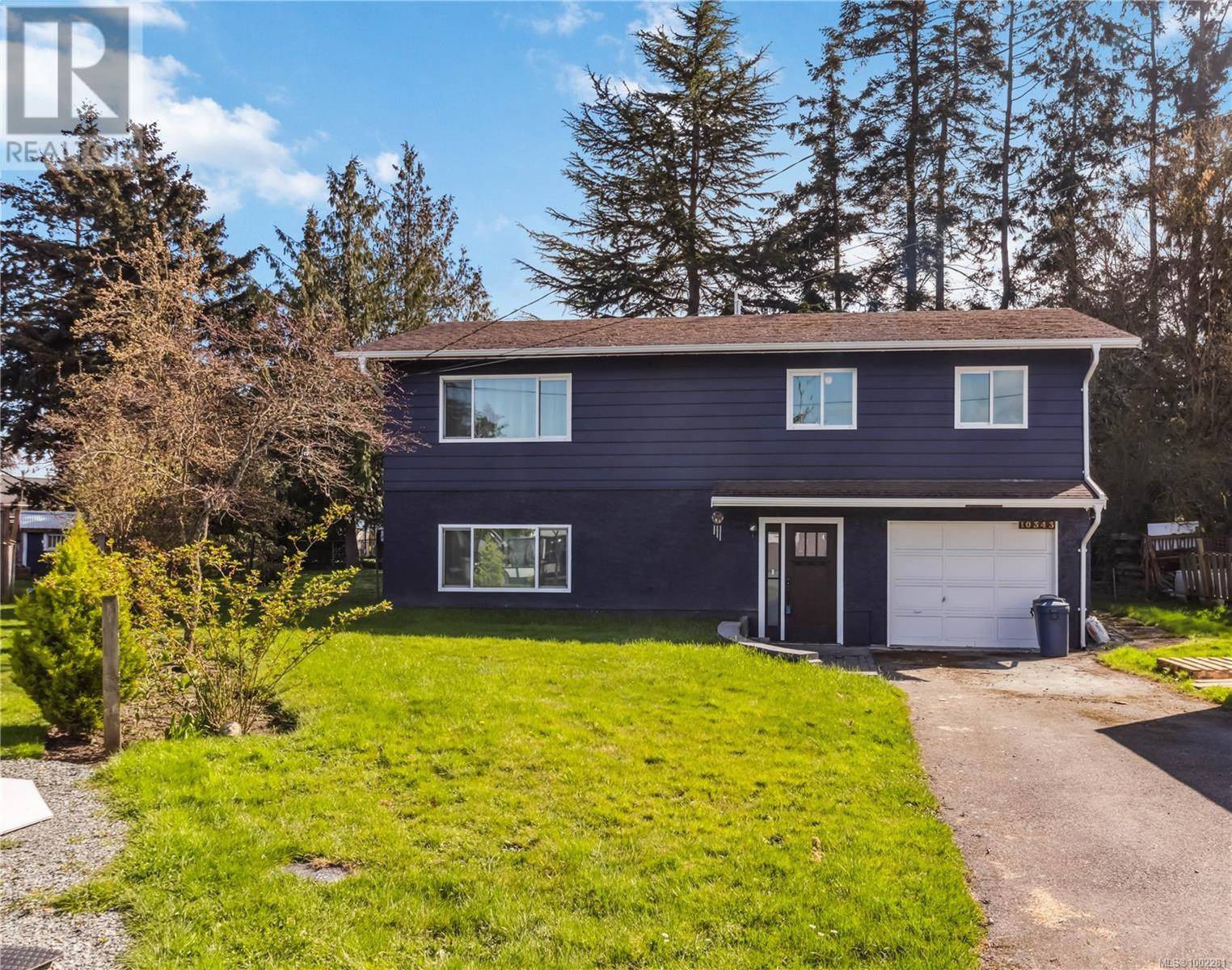 Sidney, BC V8L3J5,10343 Patricia Pl