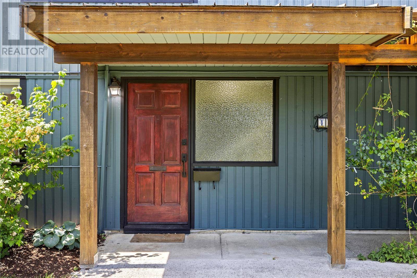 Nanaimo, BC V9S4X4,419 Lenhart Ave