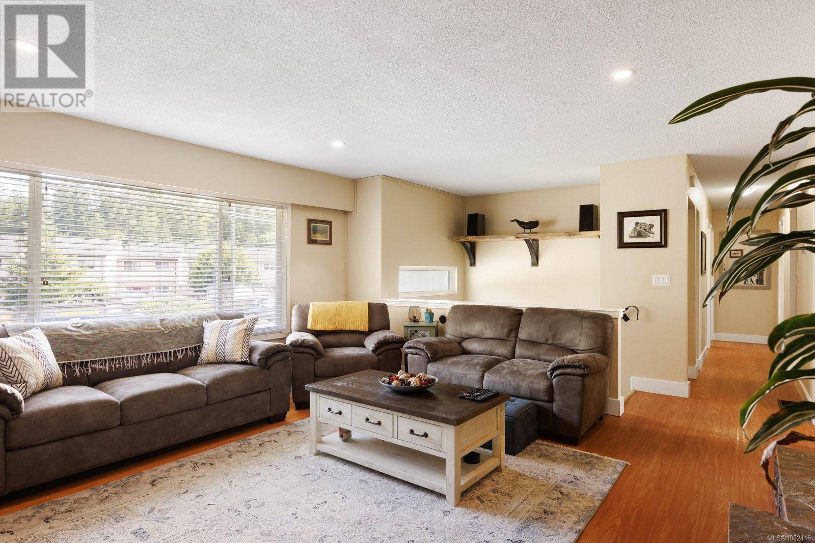 Langford, BC V9B4R1,2867 Sooke Lake Rd