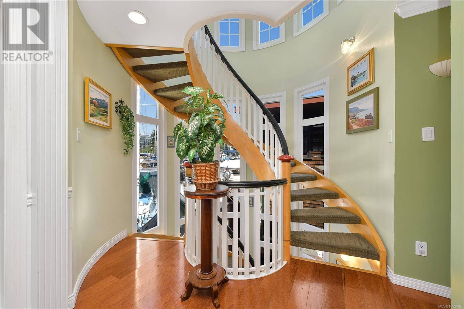 Esquimalt, BC V9A5S1,453 Head ST #27