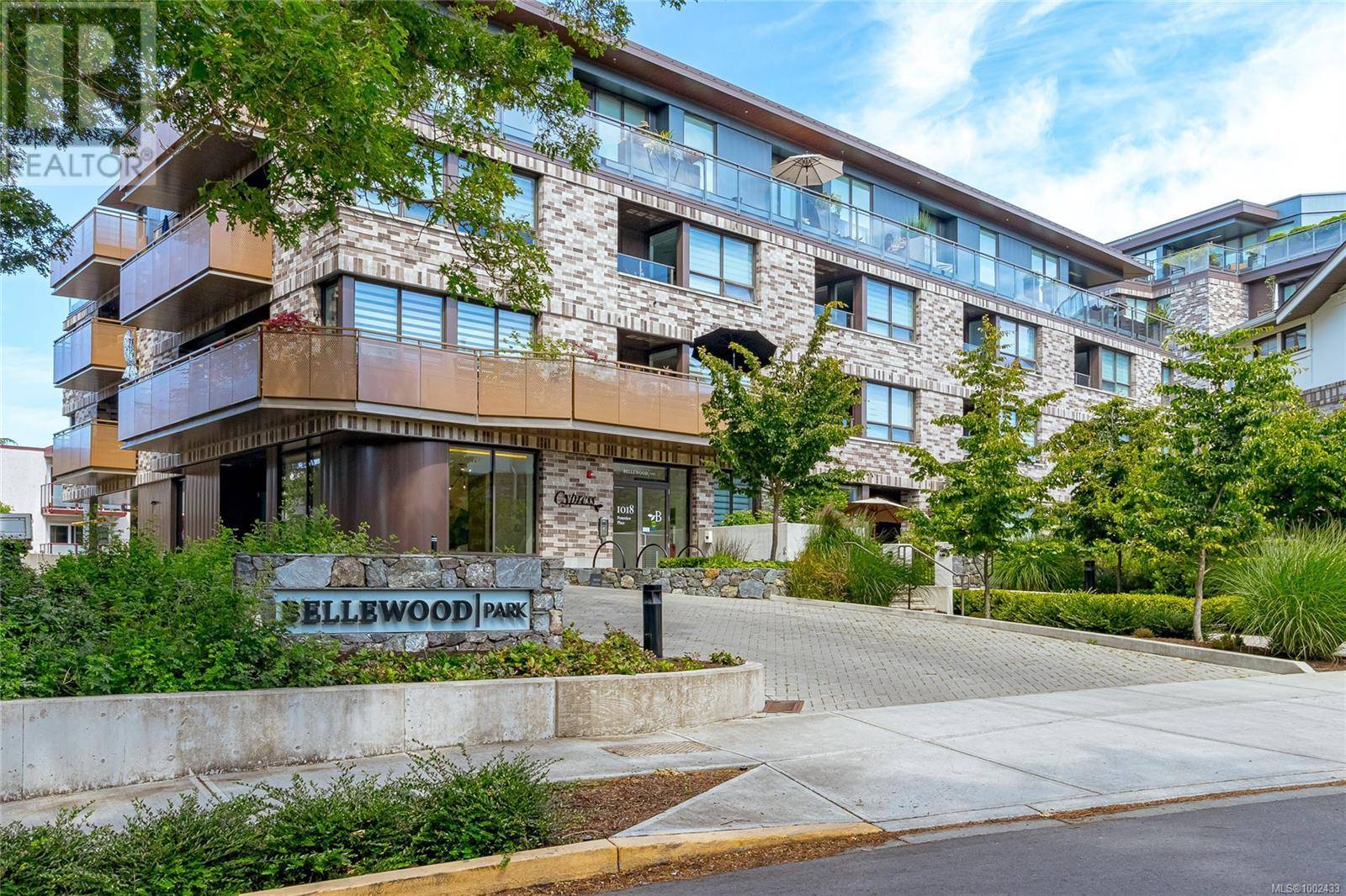Victoria, BC V8V4J4,1018 Pentrelew PL #208