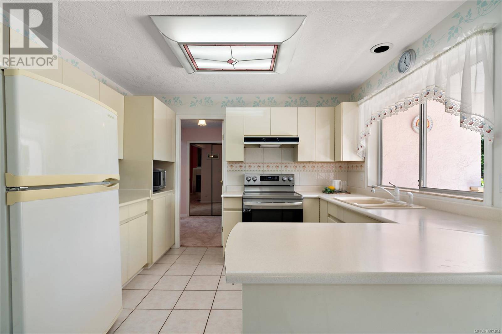 North Saanich, BC V8L5E1,8581 Cathedral Pl