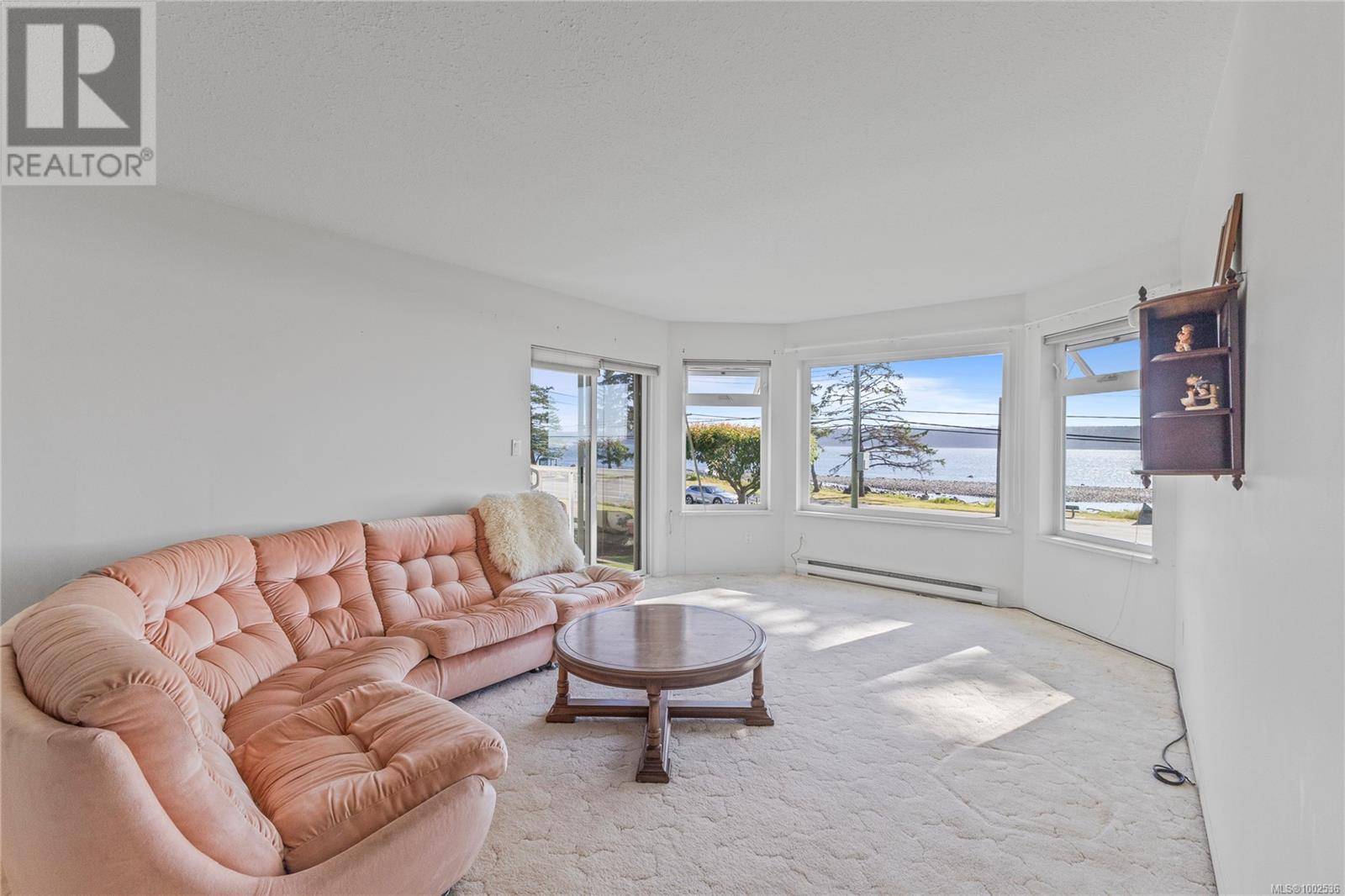 Campbell River, BC V9W1A6,650 Island HWY South #204A