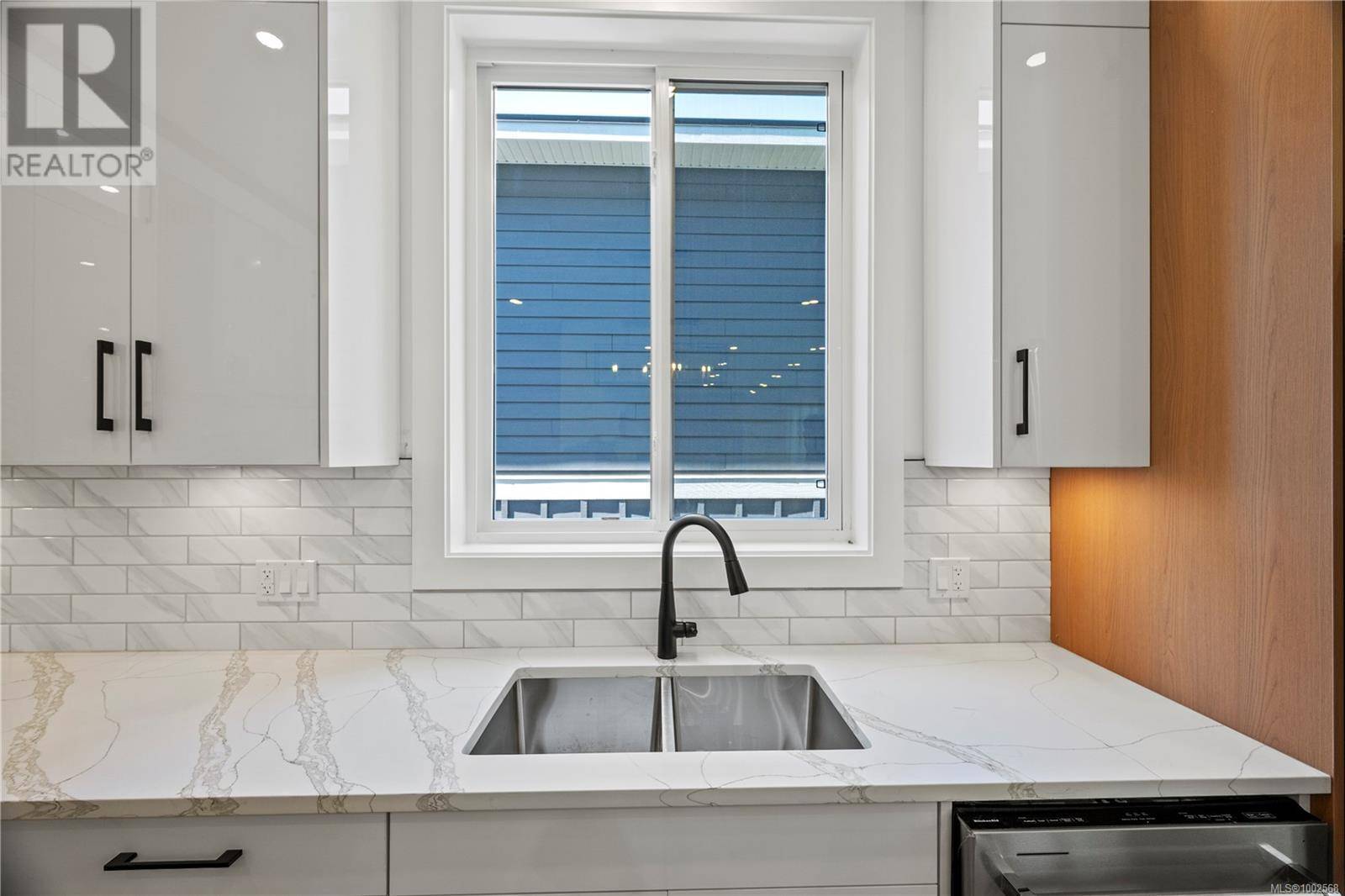 Langford, BC V9B5N2,216 Lone Oak Pl