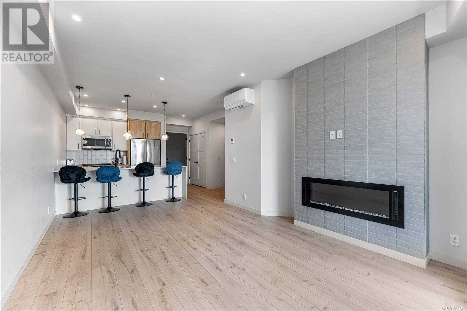 Langford, BC V9B6W6,947 Whirlaway CRES #409