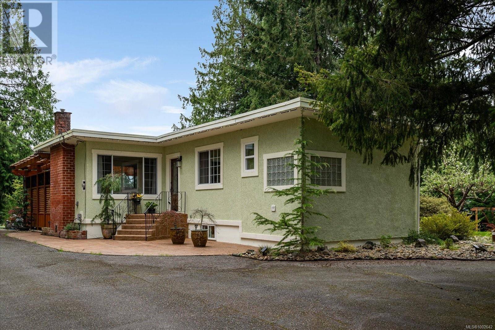 Qualicum Beach, BC V9K1Y9,4800 Island Hwy W