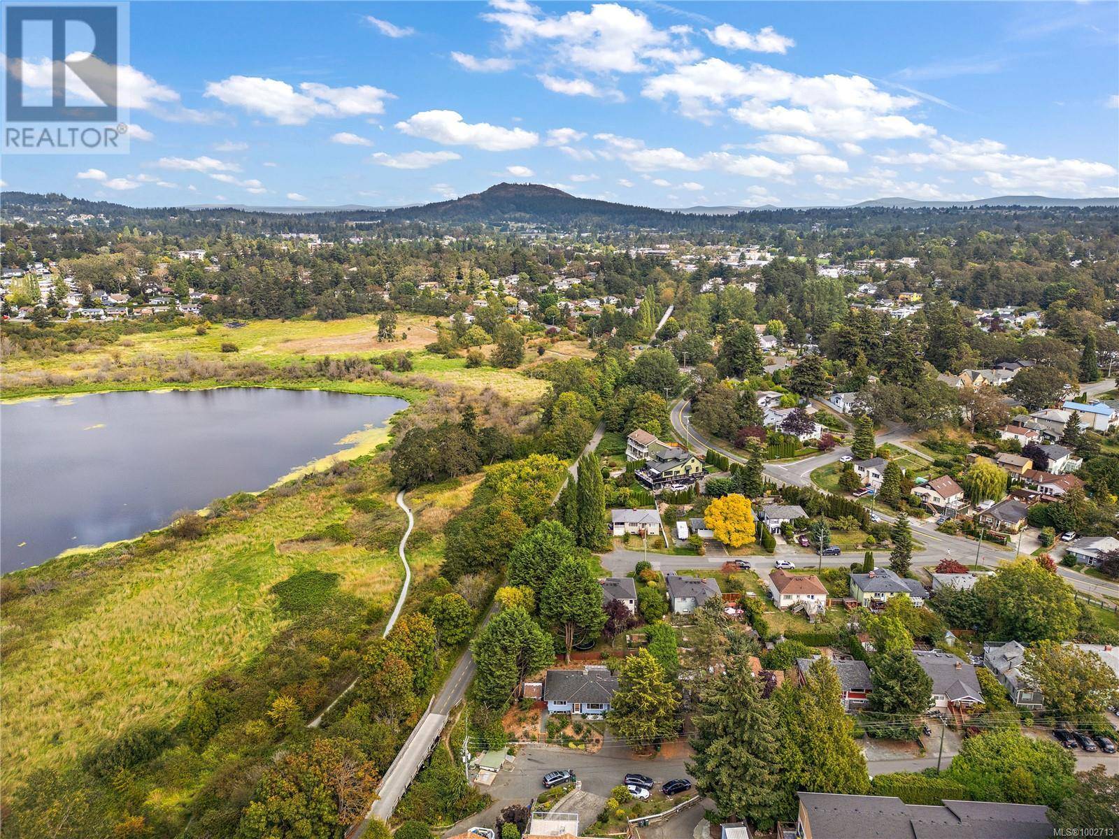 Saanich, BC V8X2Z6,850 Brett Ave