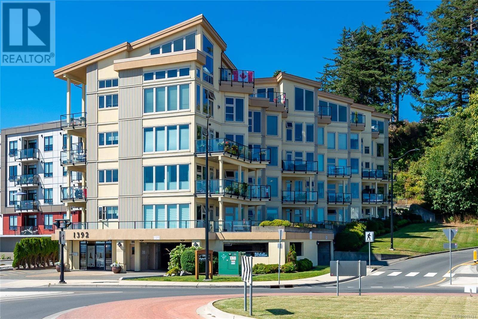 Campbell River, BC V9W1B7,1392 Island HWY #204