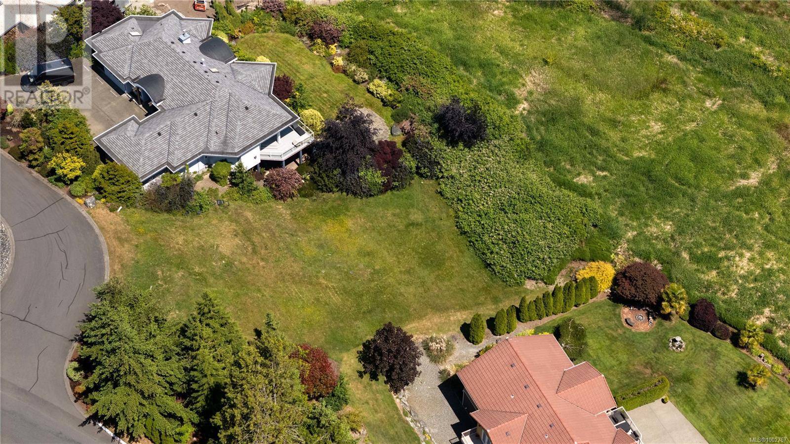 Central Saanich, BC V8M2J7,7003 Beach View Crt