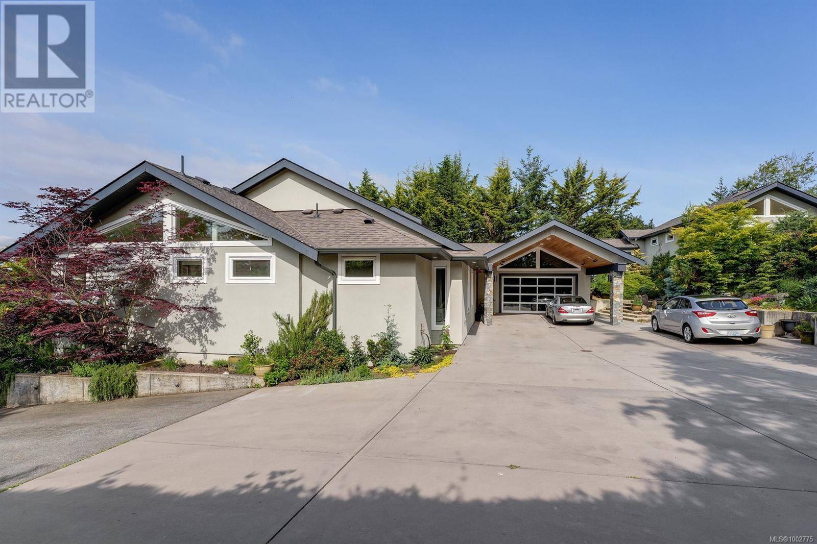 North Saanich, BC V8L5L9,11333 CHALET Rd