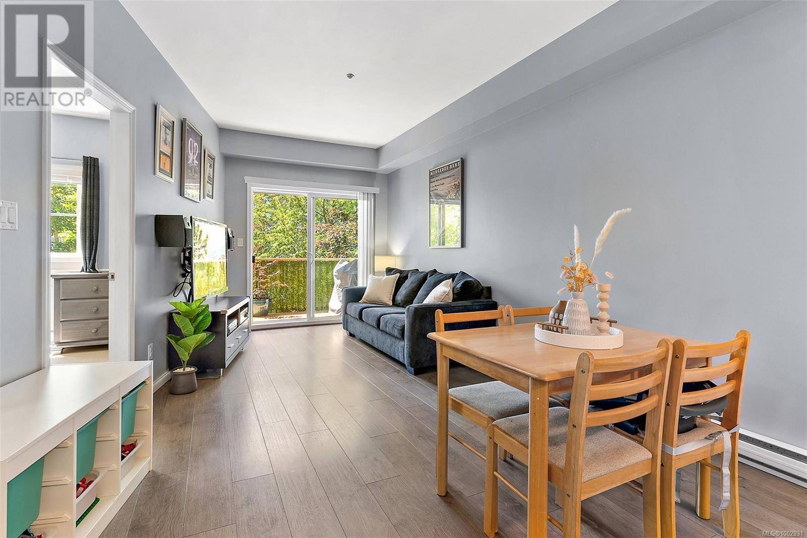 Langford, BC V9B2X8,821 Goldstream AVE #205