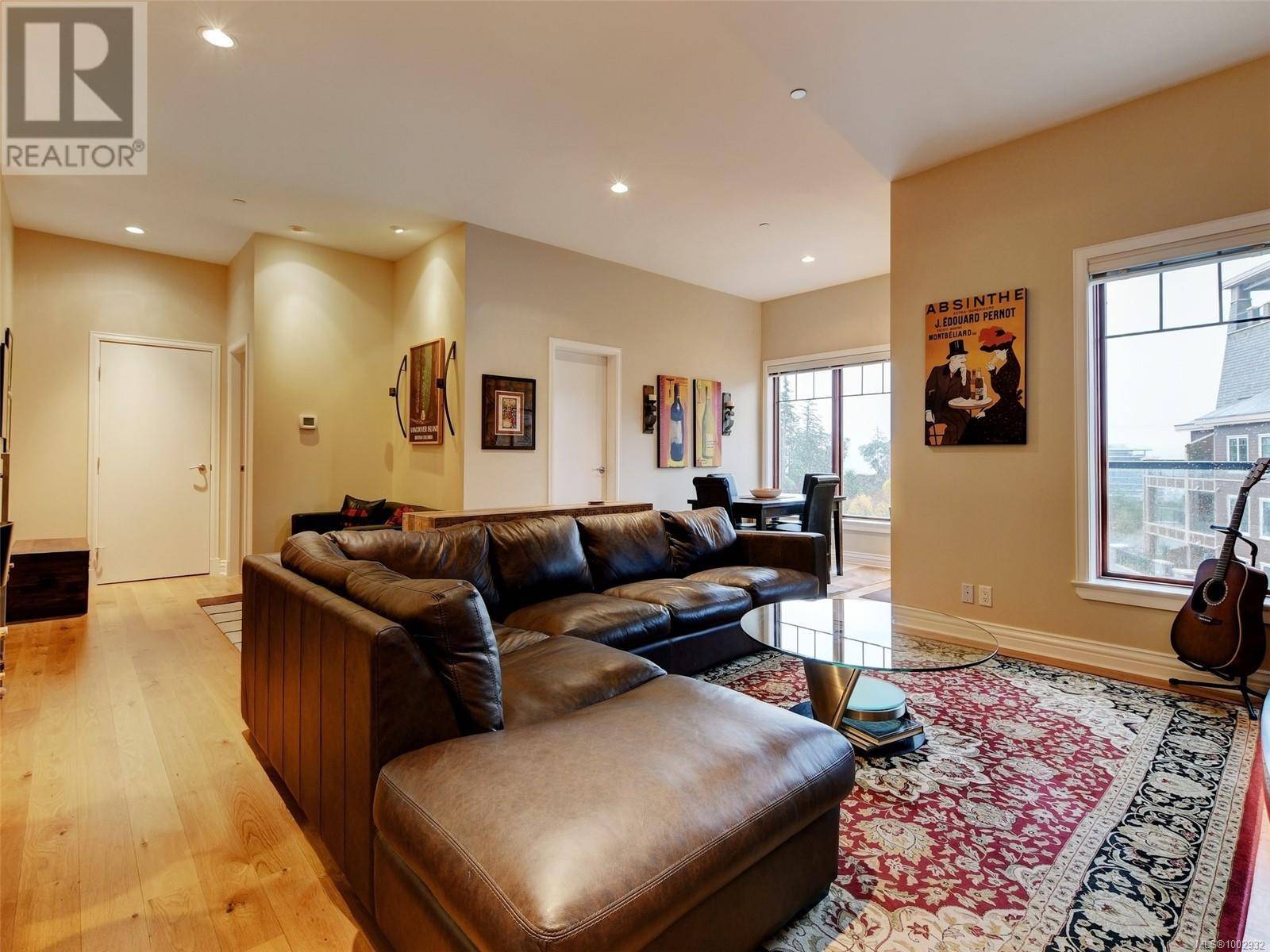 Langford, BC V9B6T9,1335 Bear Mountain Pkwy #401