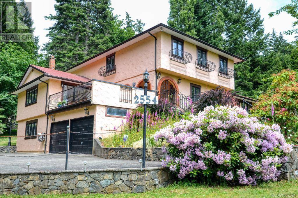 Highlands, BC V9E1H4,2554 Bukin Dr E