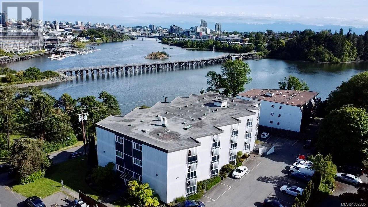 Victoria, BC V9A1P5,2930 Washington AVE #359
