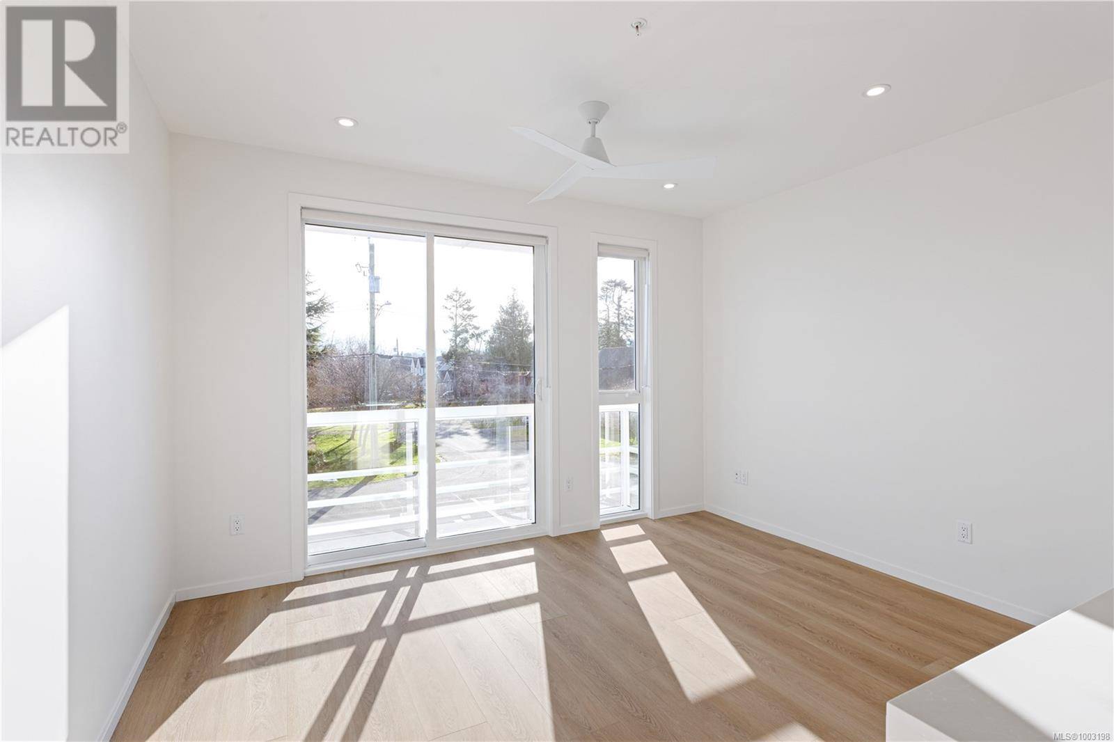 Sidney, BC V8L1V5,2374 Oakville AVE #214