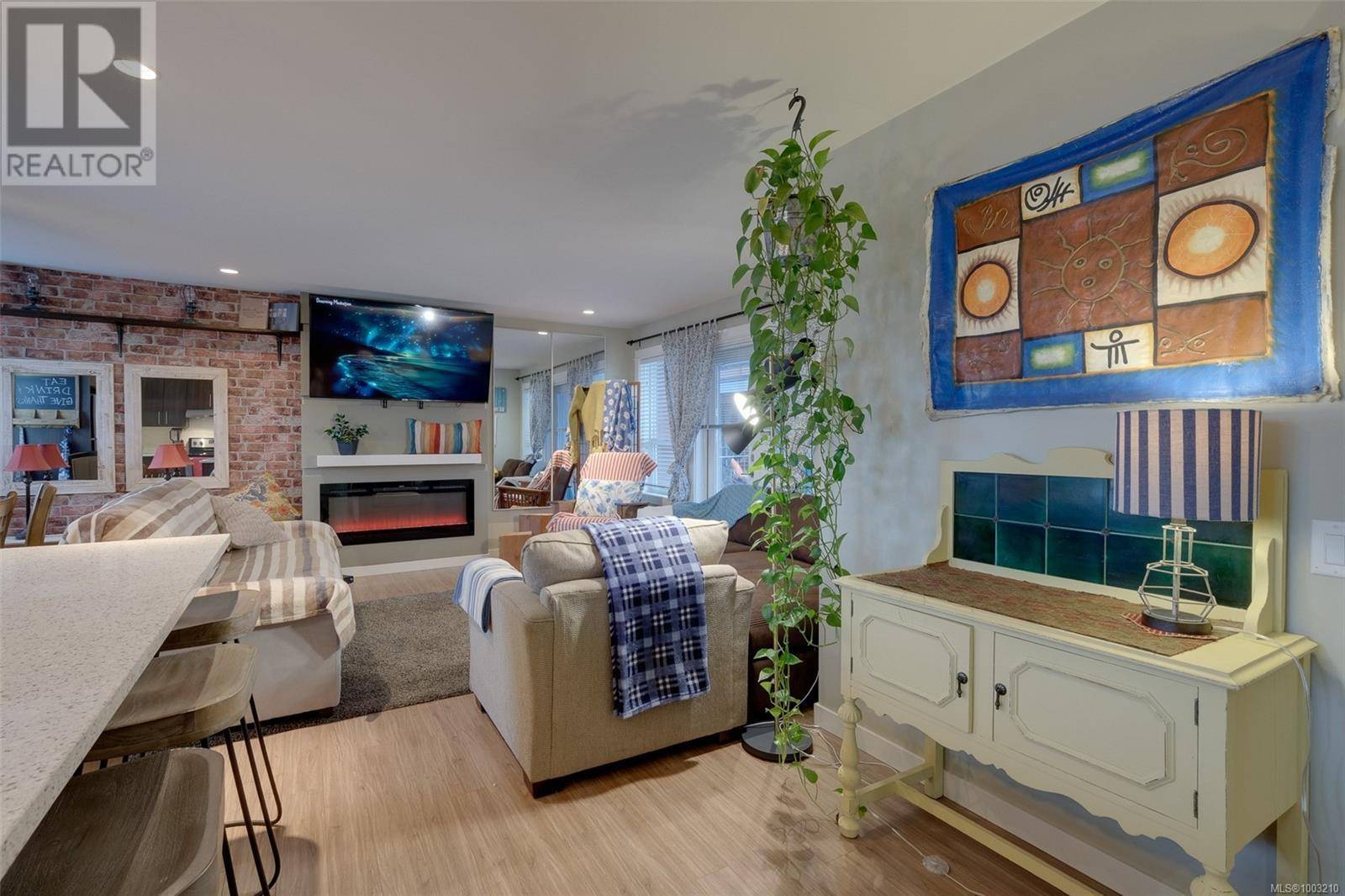 Langford, BC V9B2N7,912 Jenkins AVE #108