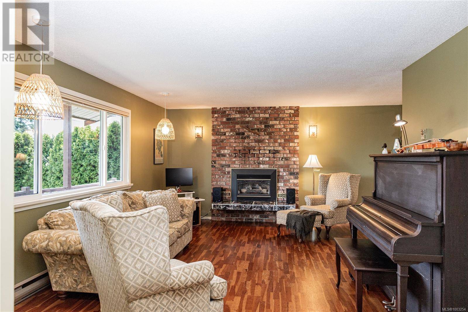 Campbell River, BC V9W6S9,3632 Dakota Dr