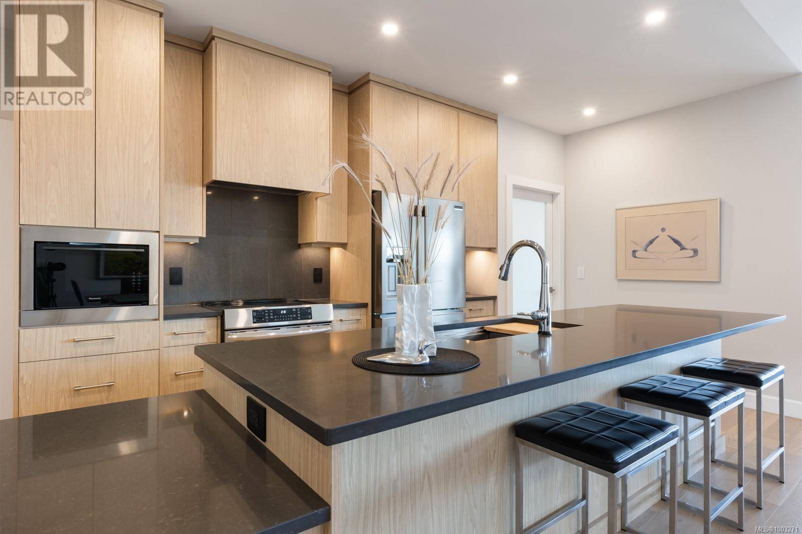 Courtenay, BC V9N0B6,3329 Eagleview Cres