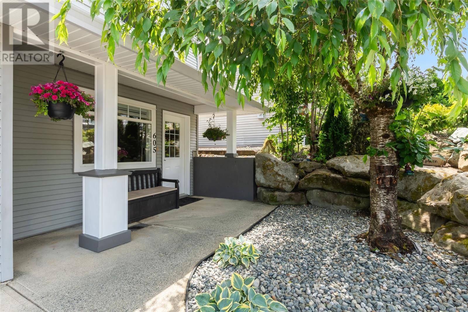 Ladysmith, BC V9G1W1,605 Craig Rd