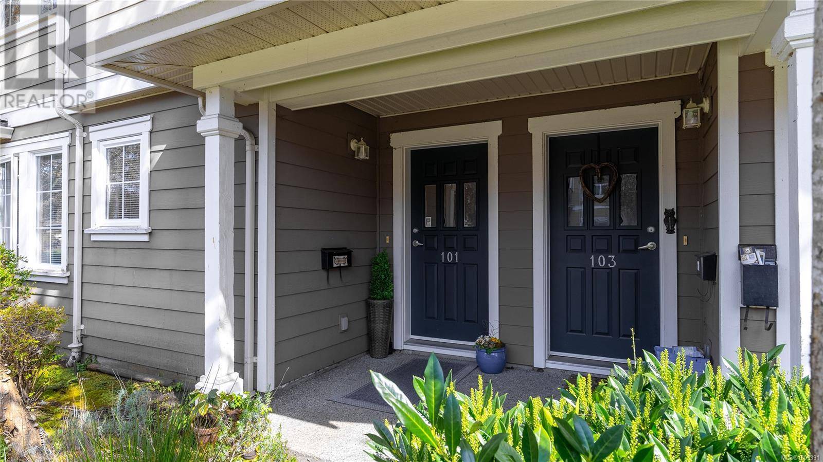 Langford, BC V9B3X1,2695 Deville RD #101
