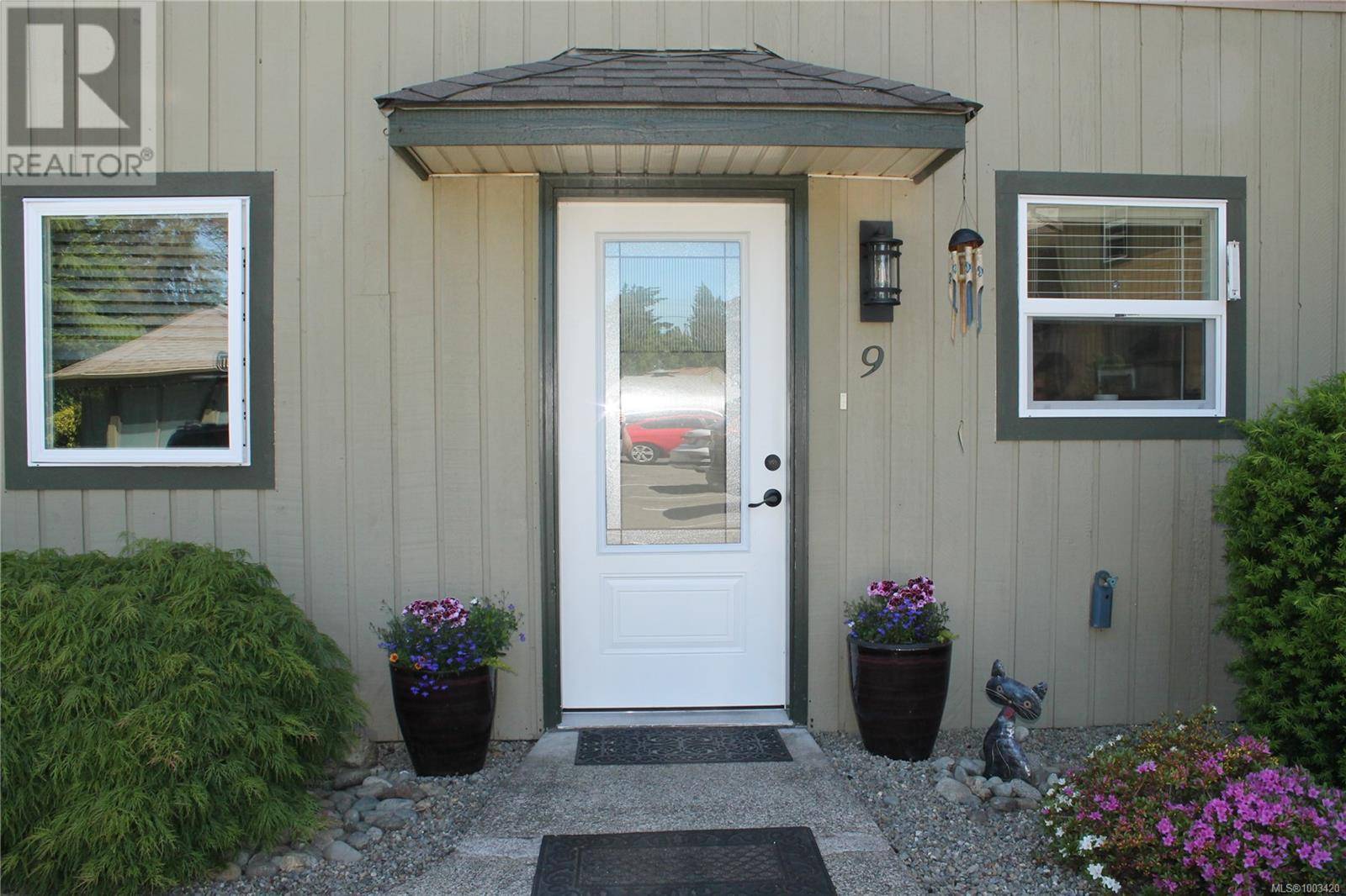 Qualicum Beach, BC V9K2S2,3350 Island HWY West #9