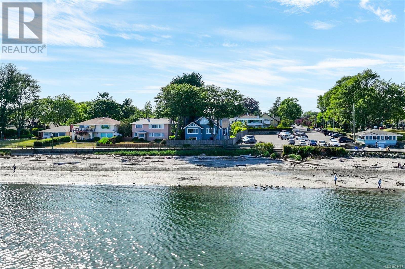 Oak Bay, BC V8R2W1,2170 Esplanade