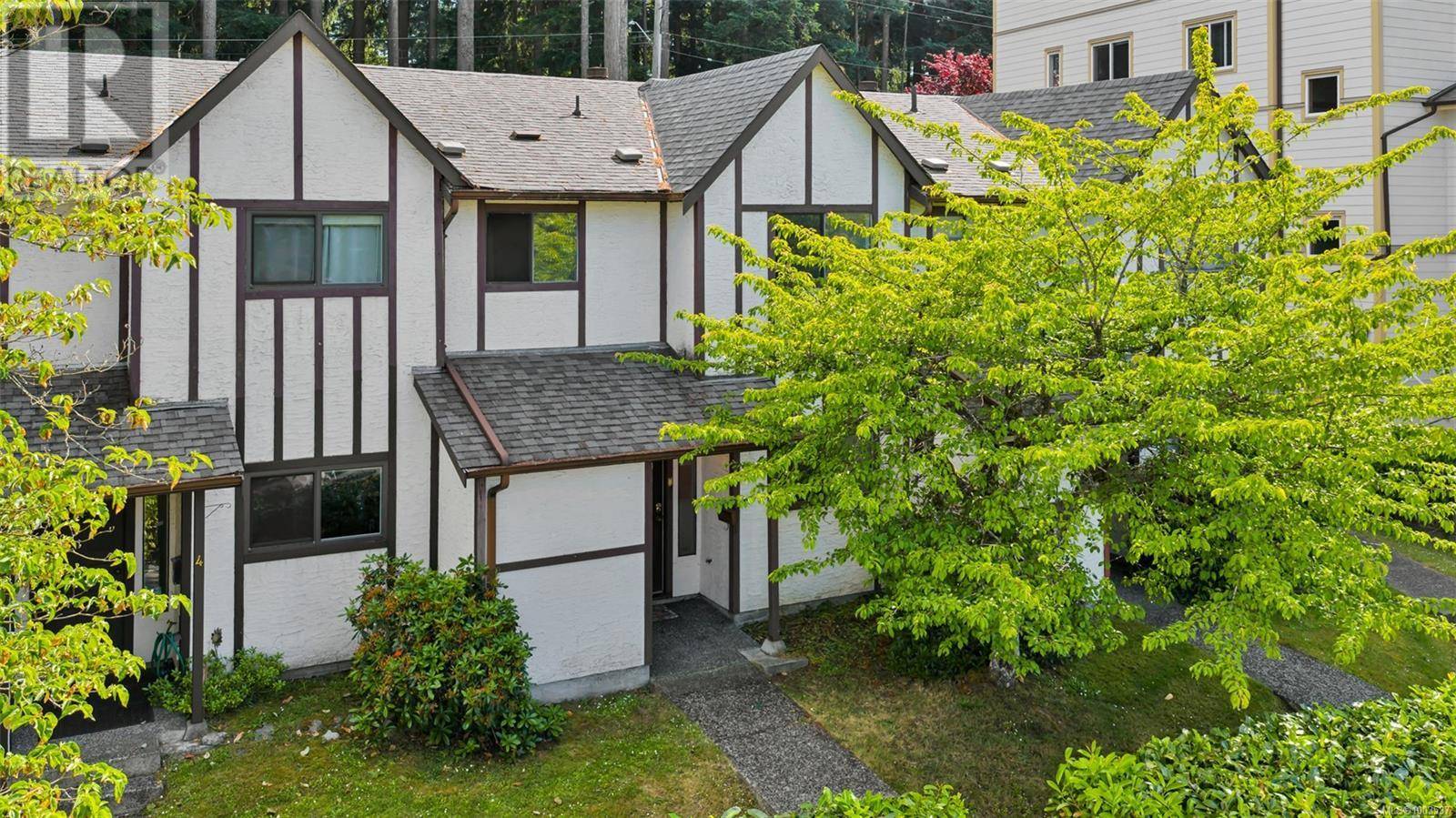 Colwood, BC V9B2P9,379 Wale RD #5