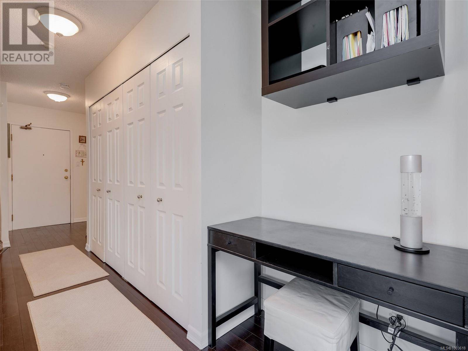 Victoria, BC V8R6R8,1619 Morrison ST #405