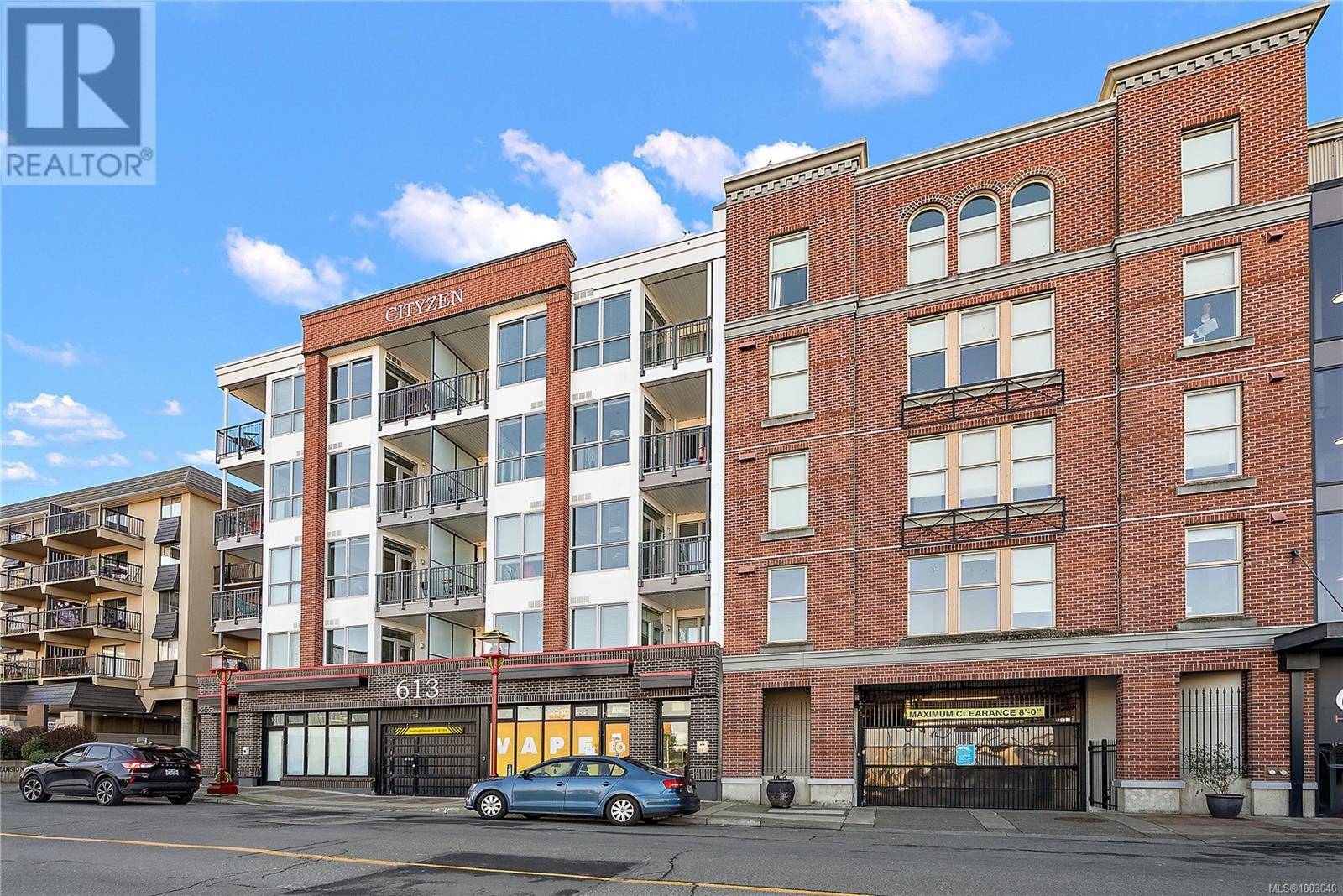 Victoria, BC V8W1S8,613 Herald ST #408