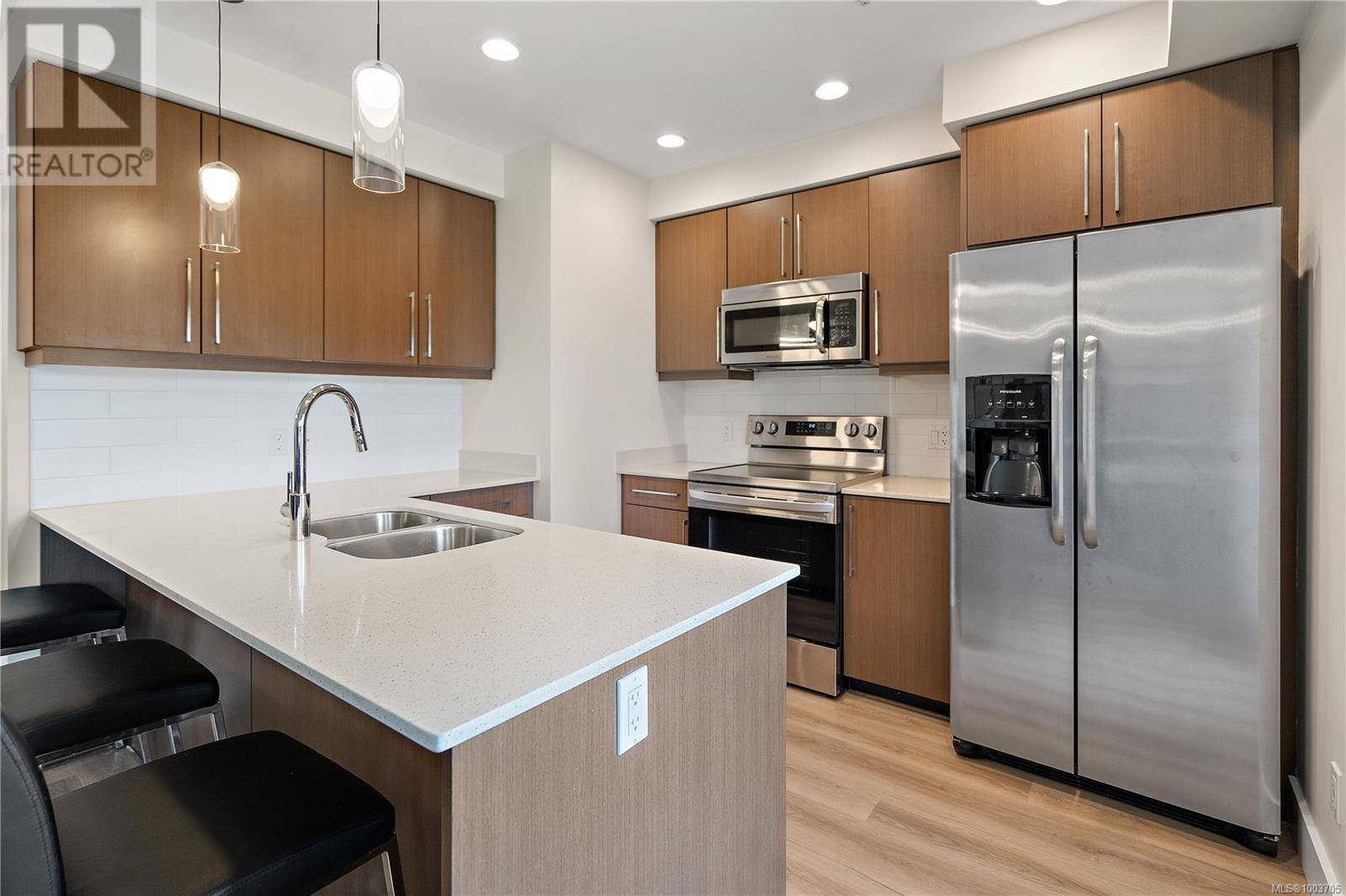 Central Saanich, BC V8M1P7,7161 West Saanich RD #302