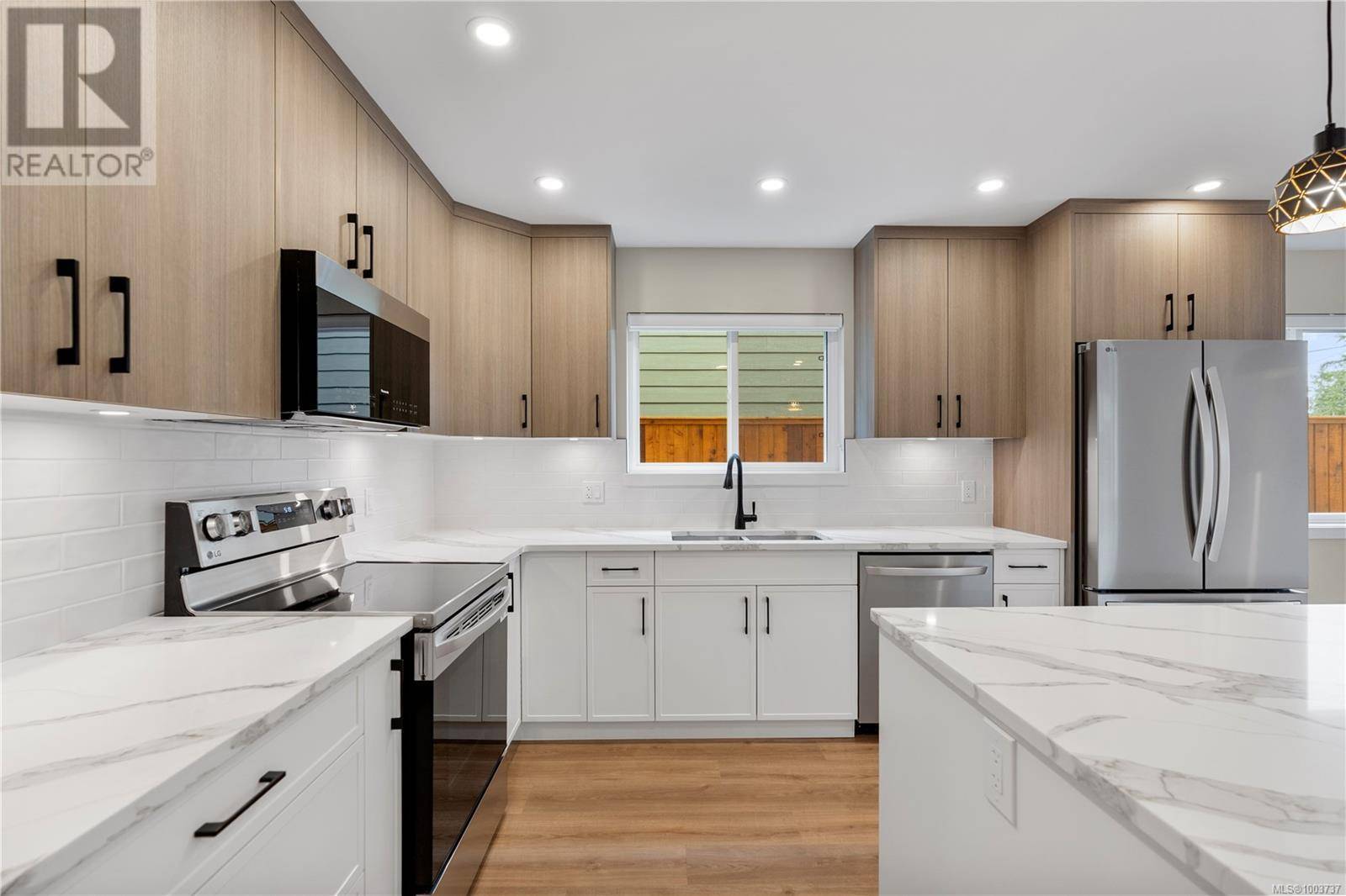 Langford, BC V9B3N9,731 Stonebrook Lane