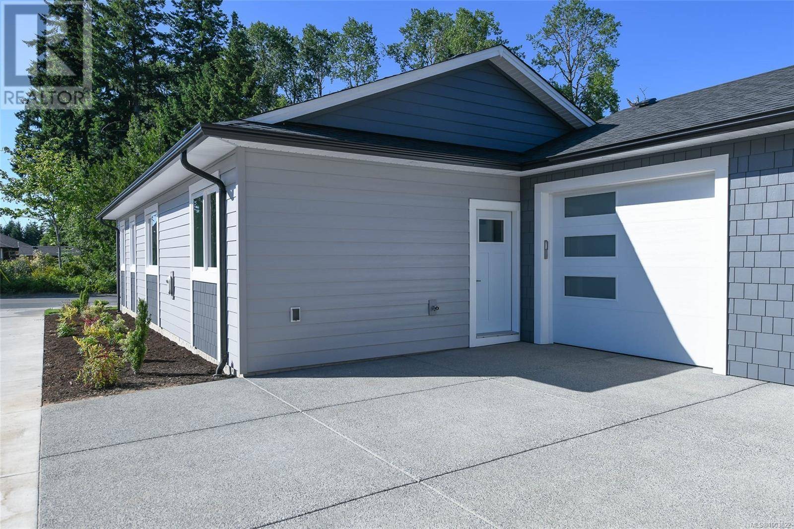 Comox, BC V9M0C8,2315 McDonald RD #A