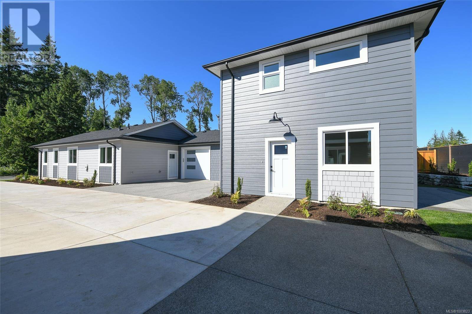 Comox, BC V9M0C8,2315 McDonald RD #B