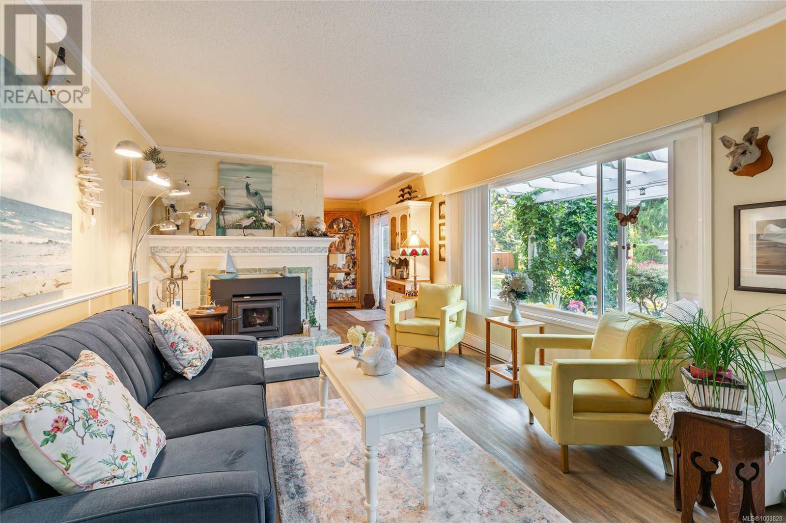 Qualicum Beach, BC V9K2G8,1226 Centre Rd