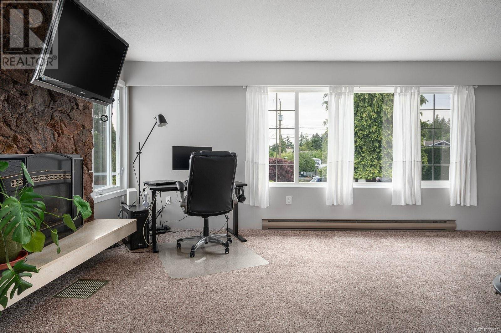 Saltair, BC V9G1Z7,10872 Grandview Rd