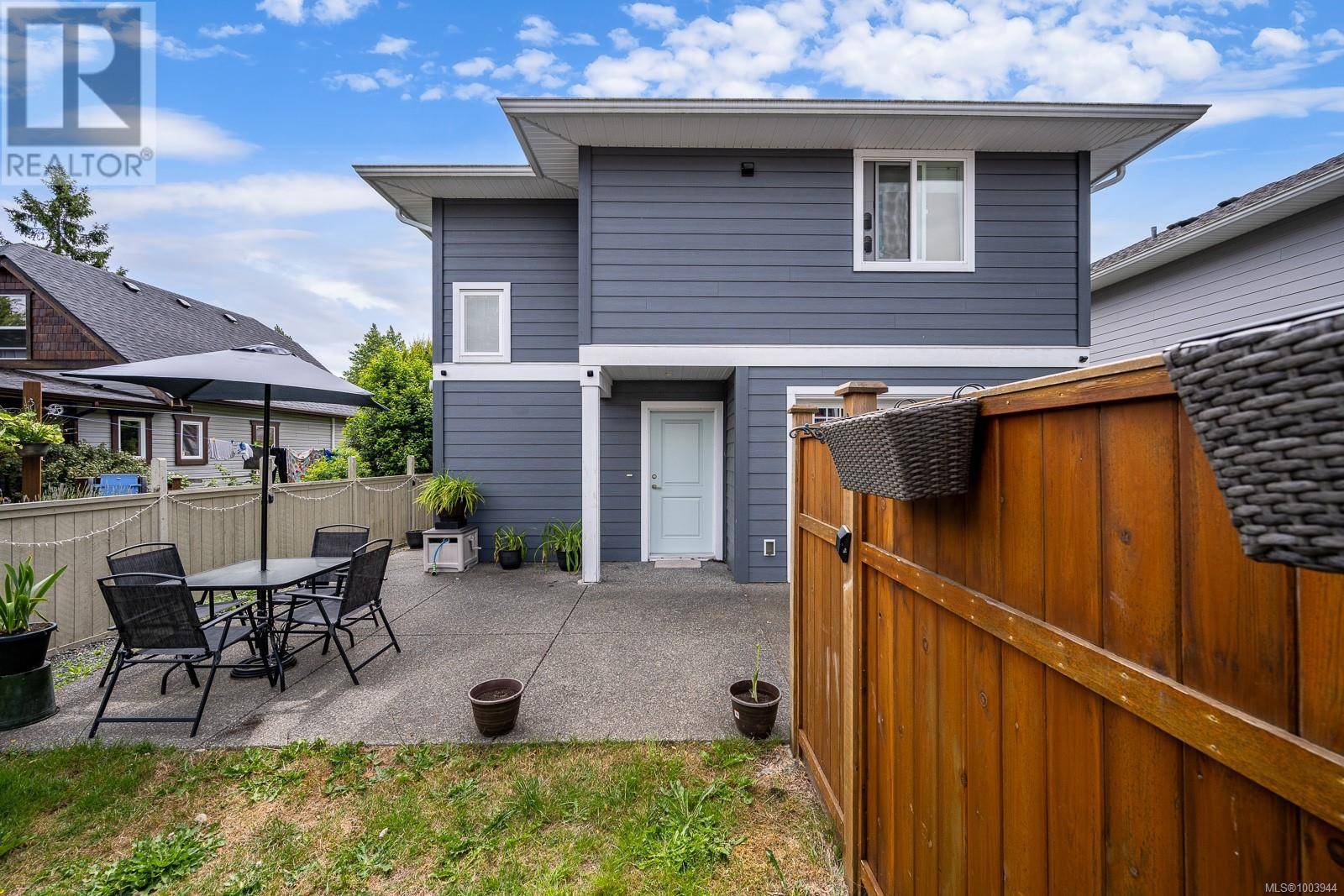 Courtenay, BC V9N9P1,719 9th St