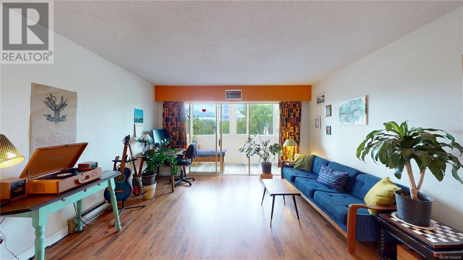 Victoria, BC V8V3A1,1012 Pakington ST #203