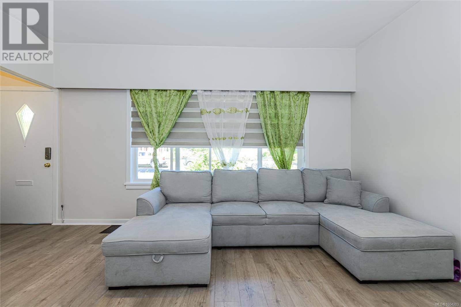 Victoria, BC V8X1N8,3170 Alder St